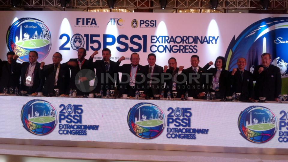 Kongres Luar Biasa PSSI di Surabaya (18/04/2015). Kongres ini La Nyalla Mattalitti terpilih sebagai Ketua Umum PSSI Periode 2015-2019.